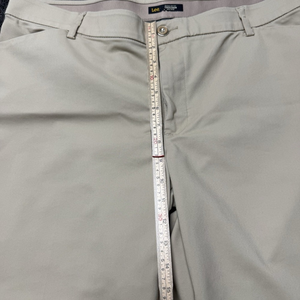 Lee 18 Short Khaki Straight Leg Flex Motion Trouser Stretch Dress Pants Mid Rise - Picture 4 of 8